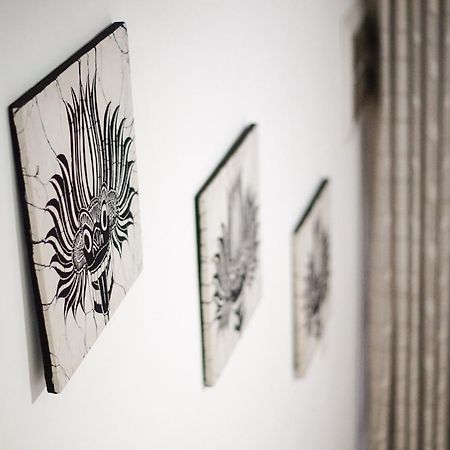 White Rose Hostel Канди Екстериор снимка