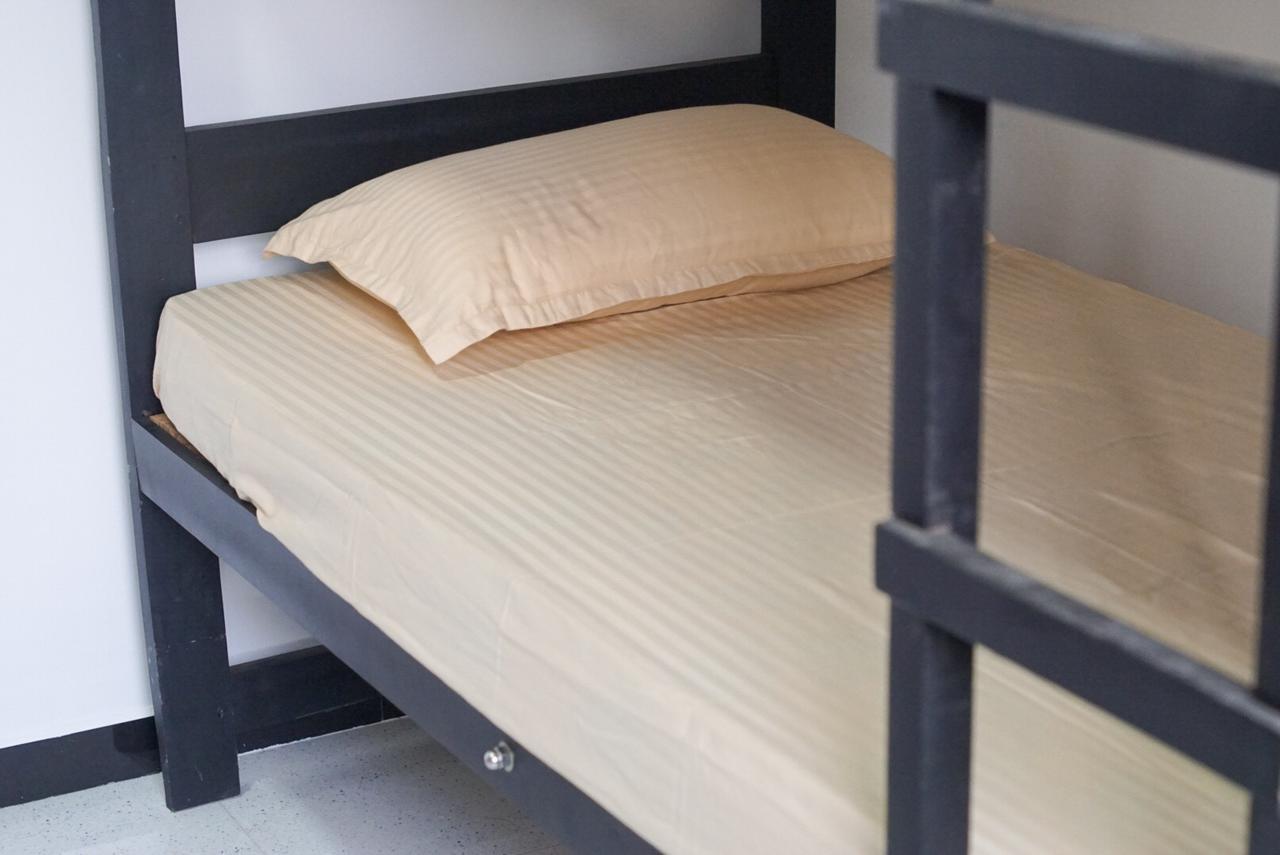 White Rose Hostel Канди Екстериор снимка